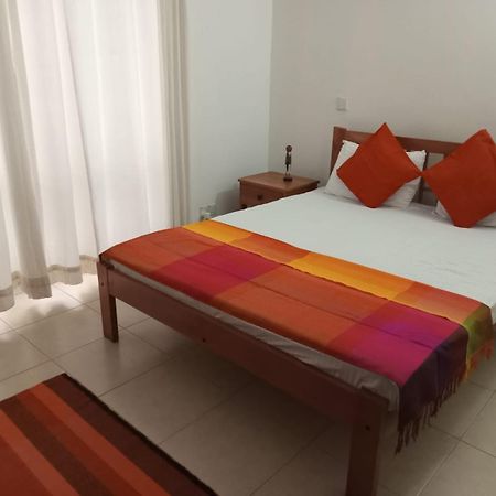 Chelsea Villa Bnb Коломбо Экстерьер фото